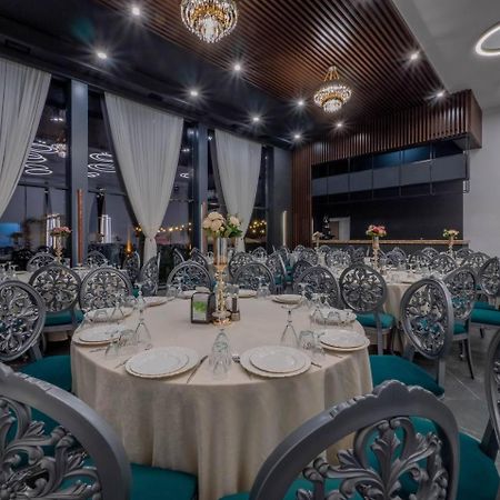 Vila Bomond Hotel Edinet Ngoại thất bức ảnh
