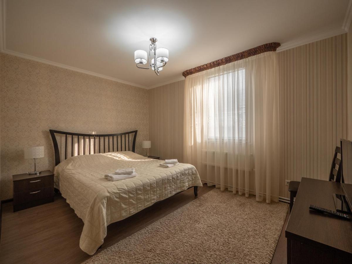 Vila Bomond Hotel Edinet Ngoại thất bức ảnh