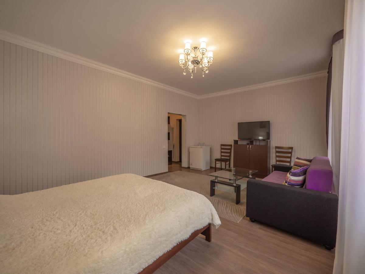 Vila Bomond Hotel Edinet Ngoại thất bức ảnh