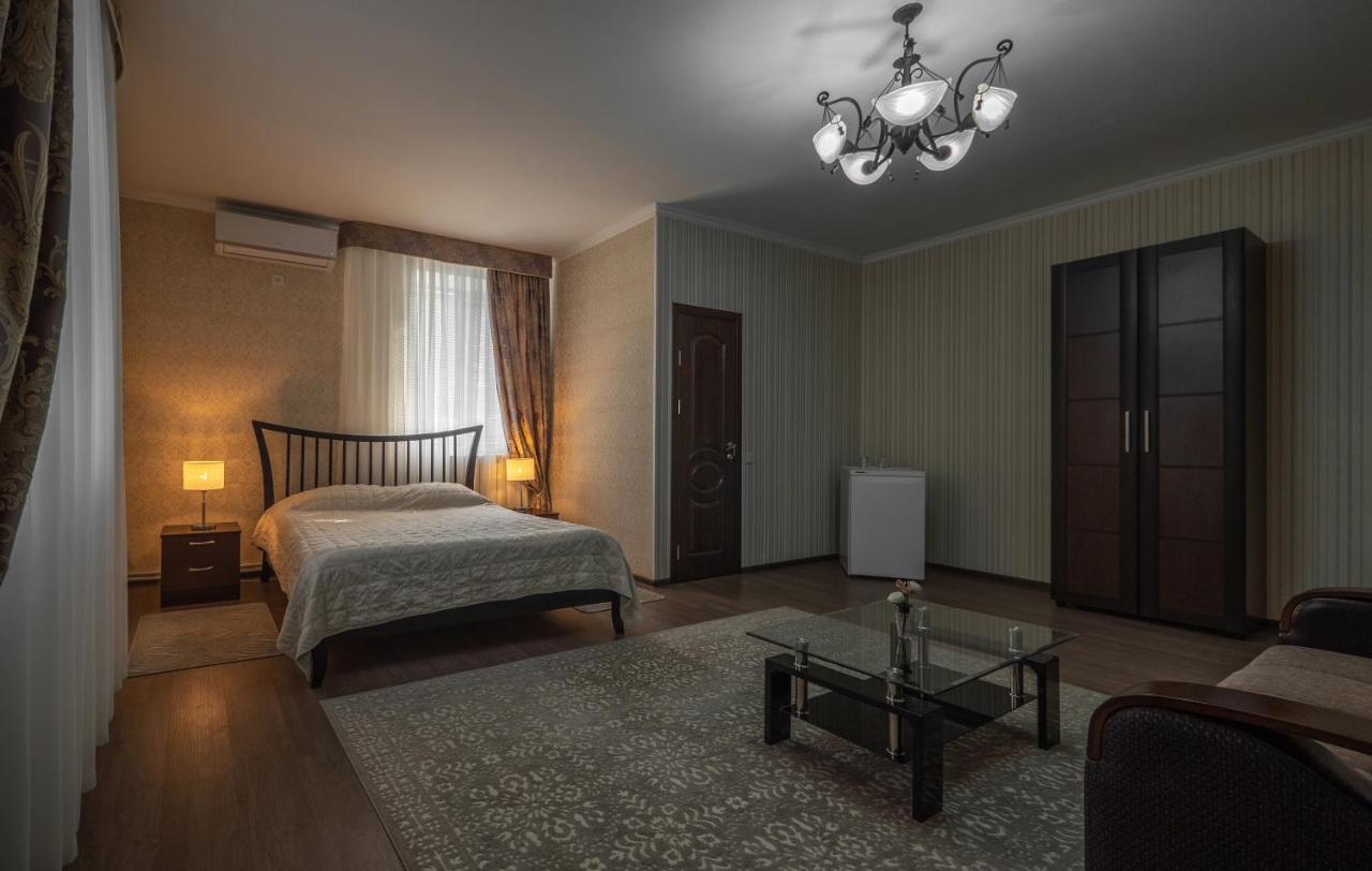 Vila Bomond Hotel Edinet Ngoại thất bức ảnh