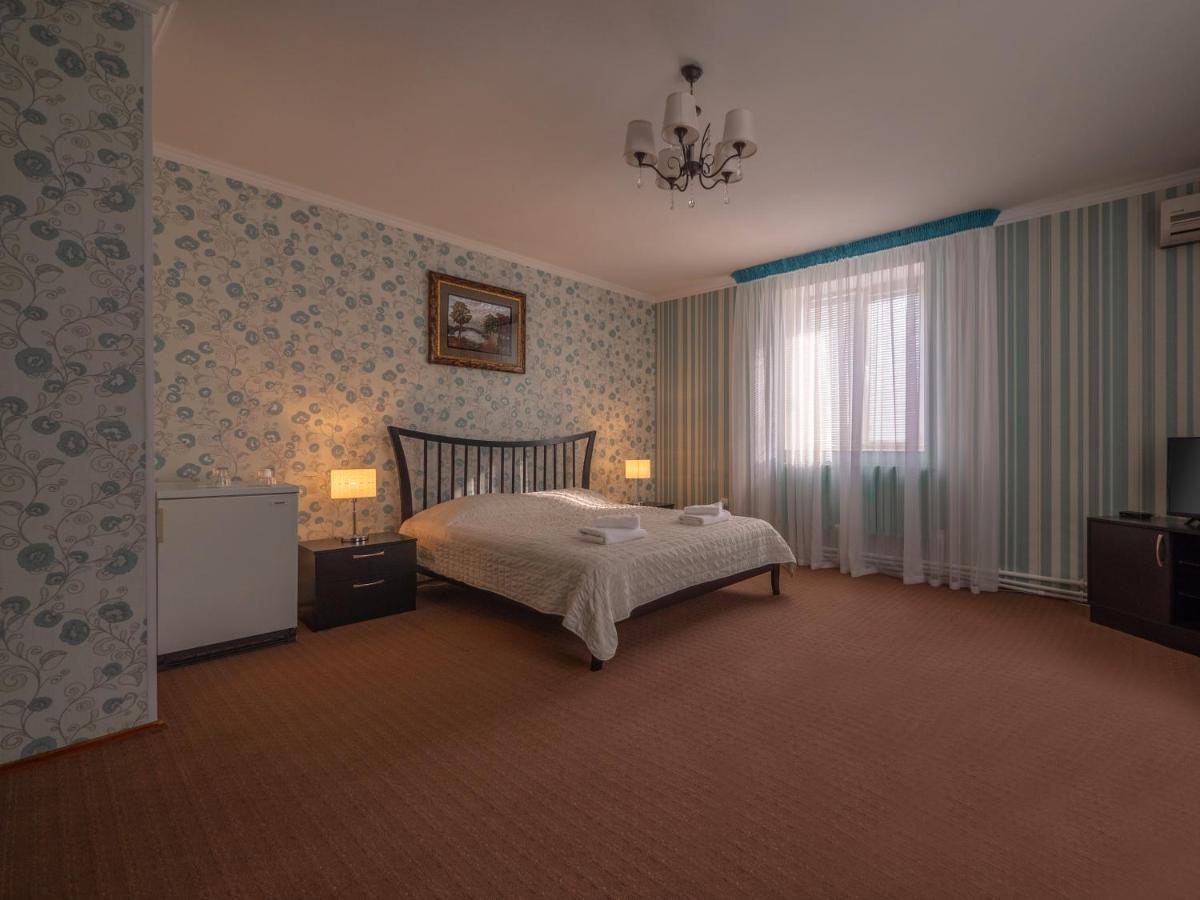 Vila Bomond Hotel Edinet Ngoại thất bức ảnh
