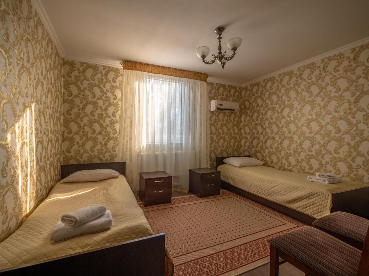 Vila Bomond Hotel Edinet Ngoại thất bức ảnh